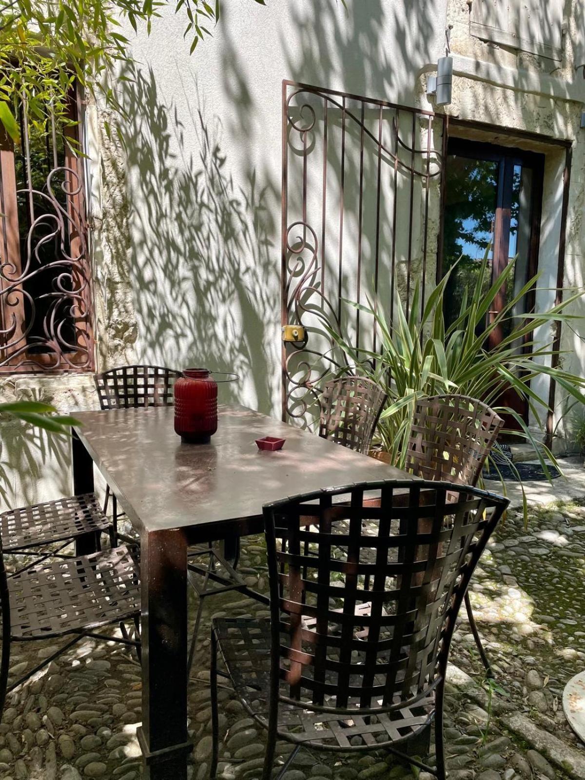 Bed and Breakfast Mas Carita Cabannes Exteriér fotografie